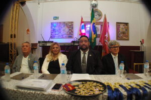 Ato realizado no Sorocaba Clube seu Presidente Nelson Malzone recepcionou o Secretario da Cultura Luiz Antonio Zamuner e o Vereador Luis Santos e a Cantora Teresa Baddini.