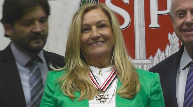 maria-lucia-amary-recebe-colar-de-honra-e-merito-no-alesp